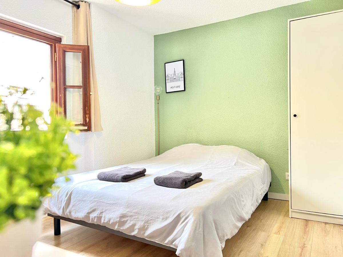 Le Blossac, A 300m Du Centre - Wifi Apartment